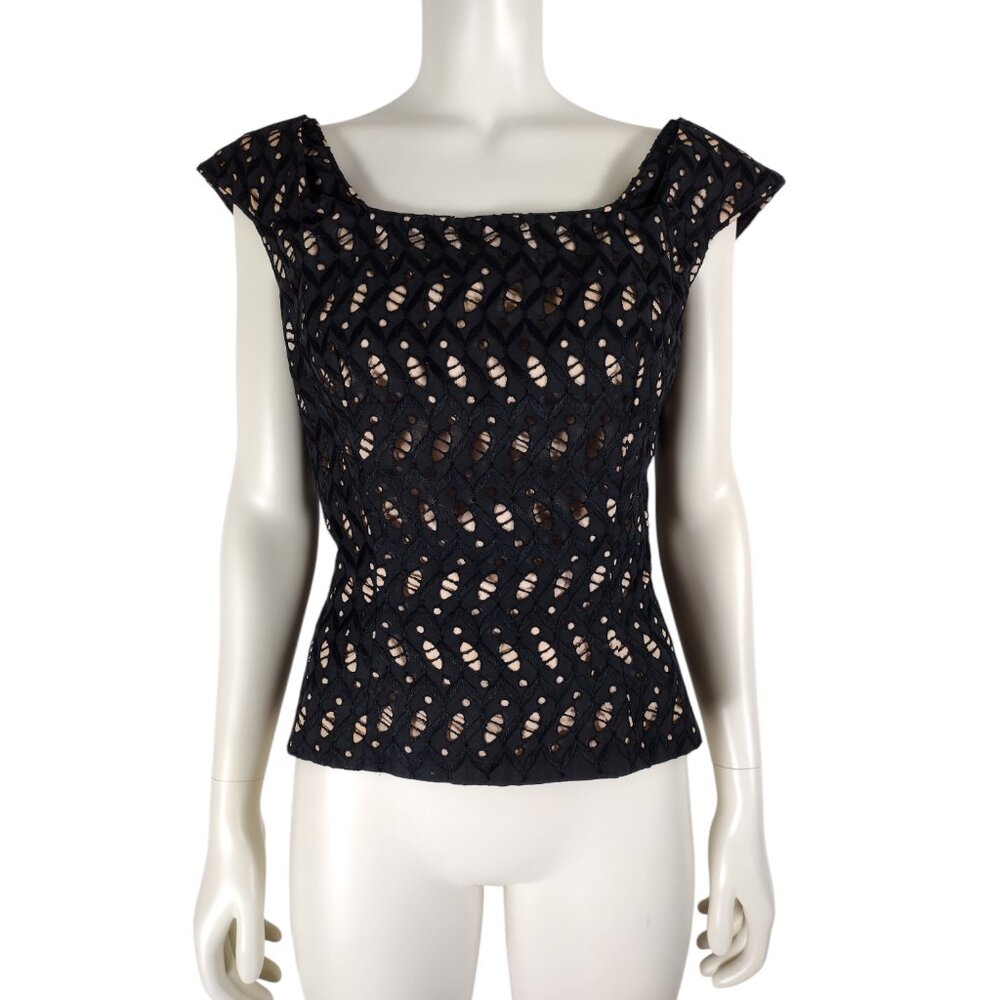 Vintage 1950s Black and Beige Eyelet Lace Sleeveless Fitted Blouse Size L